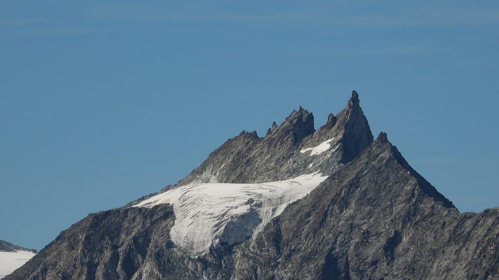 L'aiguille de la Tsa