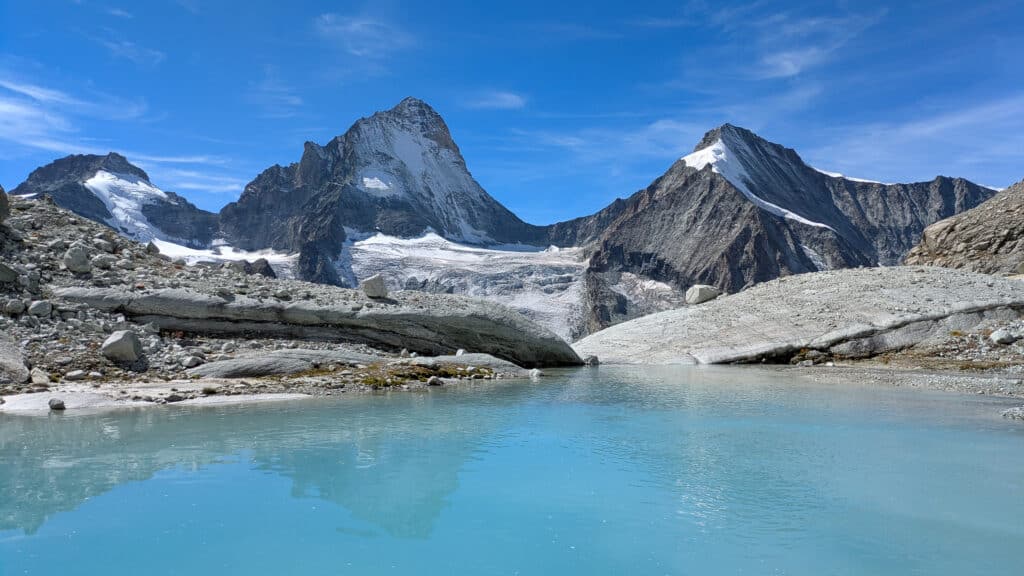Sur le chemin de la cabane du Grand Mountet